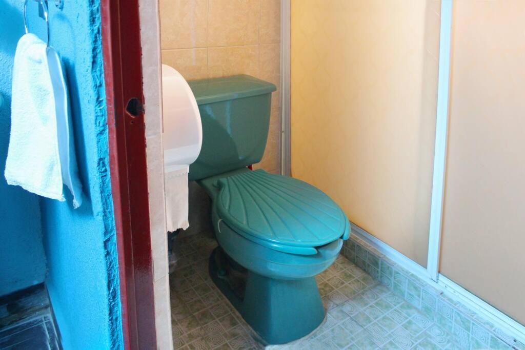 Texcoco de Mora Colorida Casa Azul En Texcoco Centro Wifi Cocinaヴィラ エクステリア 写真